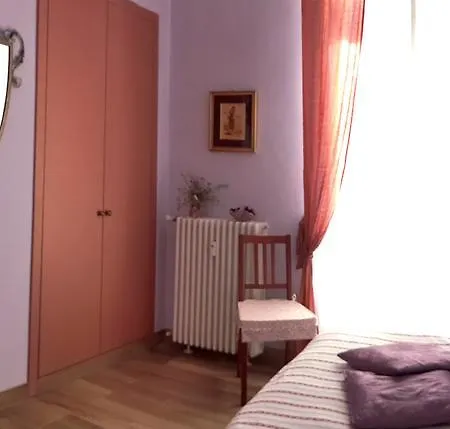 לינה וארוחת בוקר Da Nonna Vera 4*